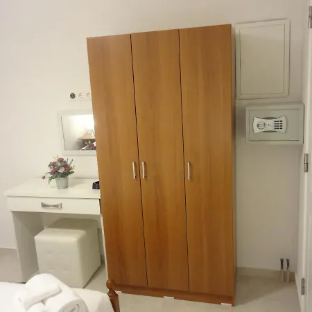 Guest house George House Ano Mera